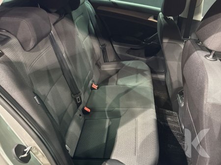 2020 Volkswagen Golf COMFORT LINE MEISTER - UPGRADED FACTORY ALLOYS - CRUISE CONTROL - REVERSE CAMERA - DIGITAL DASH €21,950 thumbnail