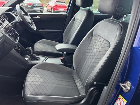 2023 Volkswagen Tiguan 2.0 TDI 150HP R-Line DSG D7F Automatic Mint €45,995 thumbnail