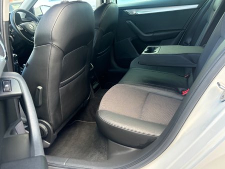 2019 Skoda Octavia - thumbnail 10