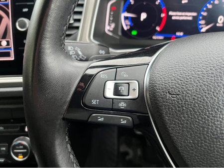 2021 Volkswagen T-Roc STYLE AUTOMATIC 2.0 DIESEL //REVERSE CAMERA//KEYLESS ENTRY//ADAPTIVE CRUISE CONTROL// €25,950 thumbnail