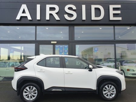 2023 Toyota Yaris Cross 1.5 HYBRID CR CROSS LUNA thumbnail