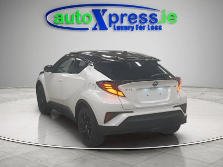 2020 Toyota C-HR 1.8 Hybrid G Mode Nero Safety Plus €23,995 thumbnail