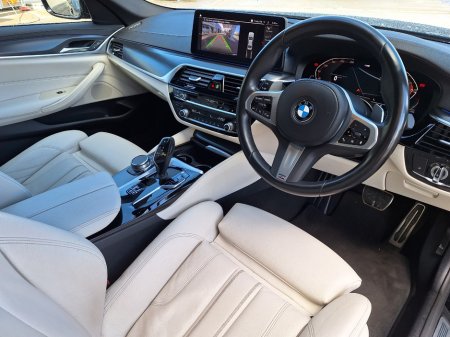 2023 BMW 5 Series - thumbnail 14