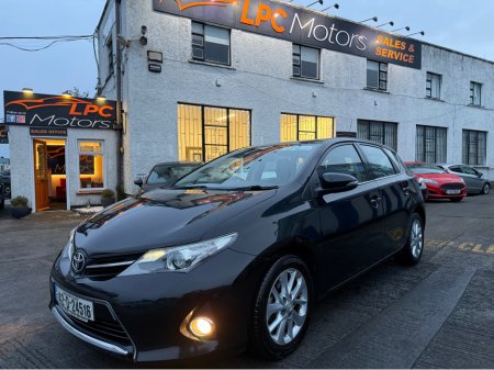 2014 Toyota Auris 1.33 VVT-I DUAL ICON S/S 99BHP 5DR 100BHP €8,990 thumbnail