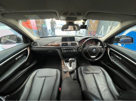 2017 BMW 3 Series 2017 BMW 320D 2.0 AUTOMATIC / CRUISE CONTROL / REVERSE CAMERA / ELECTRIC MEMORY & HEATED SEATS AND MORE thumbnail