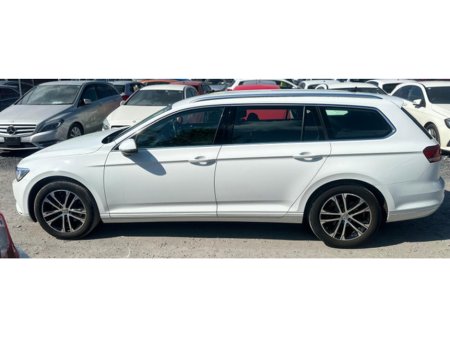 2016 Volkswagen Passat - thumbnail 4