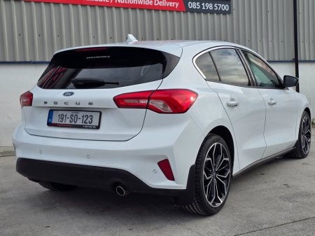 2019 Ford Focus - thumbnail 13