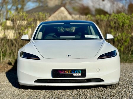 2025 Tesla Model 3 - thumbnail 4