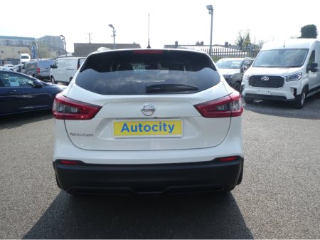 2021 Nissan Qashqai DSL SE VAN MY20 4DR plus vat €15,650 thumbnail
