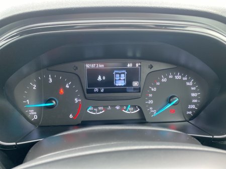 2019 Ford Focus - thumbnail 10