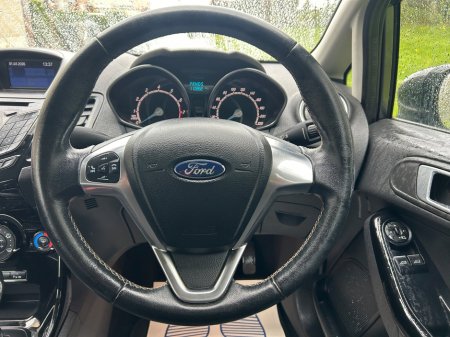 2017 Ford Fiesta - thumbnail 17