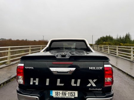 2018 Toyota Hilux  thumbnail