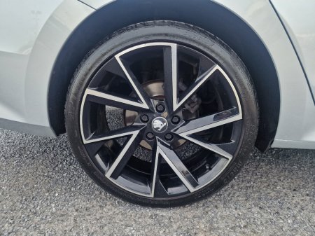 2021 Skoda Octavia - thumbnail 5