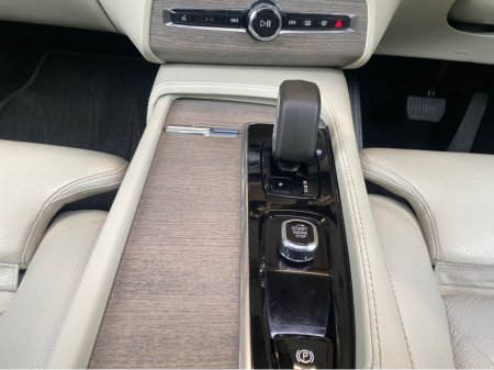 2023 Volvo XC90 - thumbnail 21