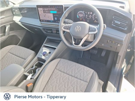 2026 Volkswagen Tiguan - thumbnail 2