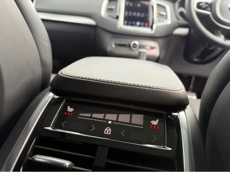 2022 Volvo XC90 - thumbnail 22