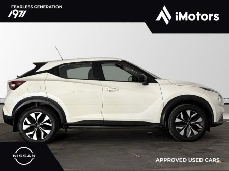 2022 Nissan Juke - view 2