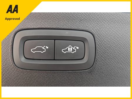 2023 Volvo XC90 - thumbnail 13