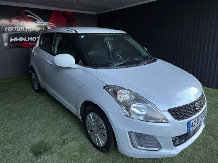 2014 Suzuki Swift - thumbnail 2
