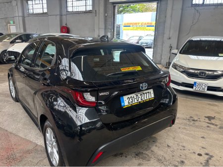 2023 Toyota Yaris - thumbnail 5