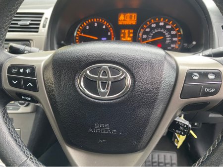 2011 Toyota Avensis - thumbnail 10