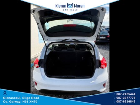 2020 Ford Focus - thumbnail 15