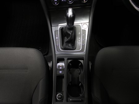 2017 Volkswagen Golf 1.2 TSI COMFORTLINE €16,450 thumbnail