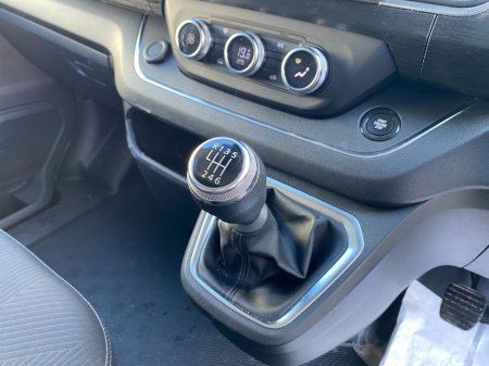 2023 Renault Trafic - thumbnail 17