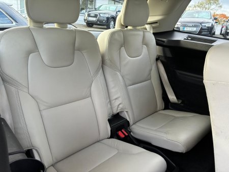 2023 Volvo XC90 - thumbnail 11