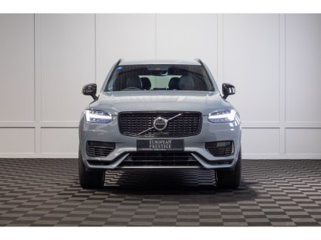 2022 Volvo XC90 PHEV T8 (390hp) R-Design AWD €59,950 thumbnail