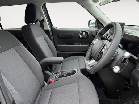 2025 Hyundai Inster ELEGANCE 49KWH 5DR AUTO €23,500 thumbnail