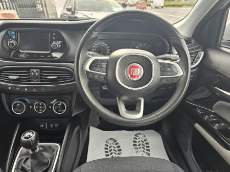 2017 Fiat Tipo - thumbnail 13