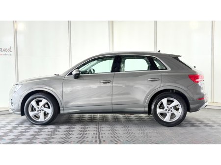 2021 Audi Q3 - thumbnail 2