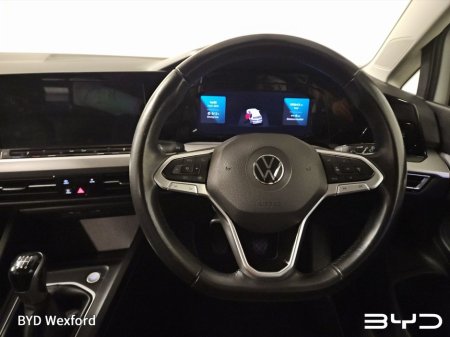 2021 Volkswagen Golf 2.0 TDI 115HP Life €21,975 thumbnail