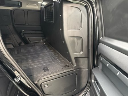 2021 Land Rover Defender - thumbnail 27