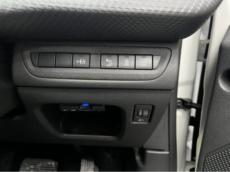 2017 Peugeot 2008 - thumbnail 10