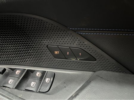 2023 BMW i4 - thumbnail 15