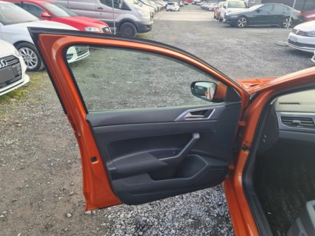 2018 Volkswagen Polo 1.0 TSI Polo Automatic (8713) €13,995 thumbnail