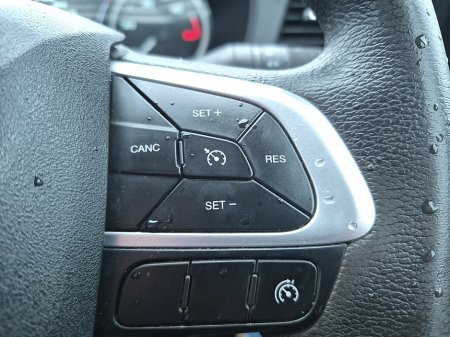 2021 Iveco Daily T35-140  Tipper with 3 seats in front and flashing beacon lights, only 39,000 miles. thumbnail