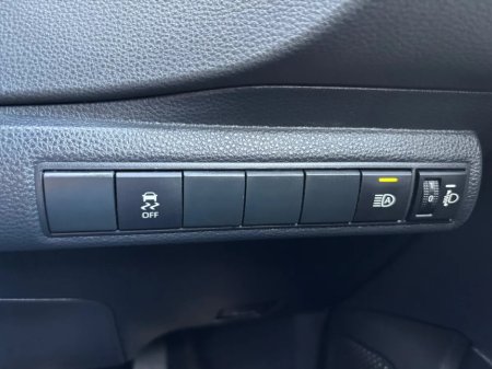 2022 Toyota Corolla 1.8 Hybrid Luna Saloon €20,250 thumbnail