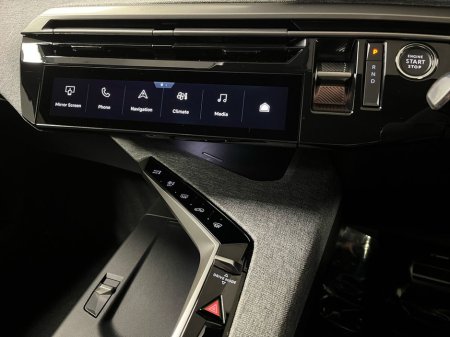 2025 Peugeot 3008 - thumbnail 4