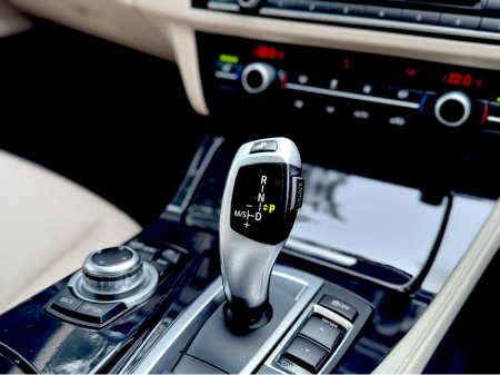 2015 BMW 5 Series - thumbnail 15