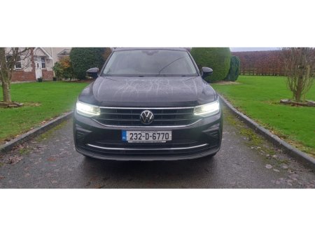 2023 Volkswagen Tiguan LIFE 2.0 TDI 122BHP TECH PK €36,950 thumbnail