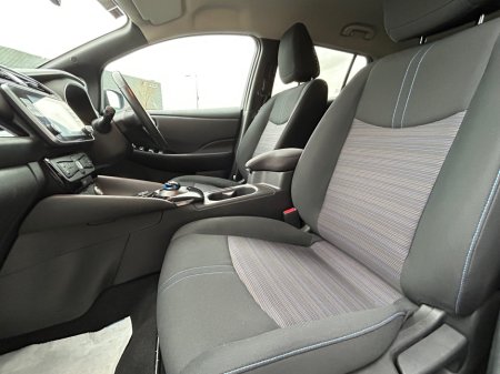 2022 Nissan Leaf - thumbnail 7