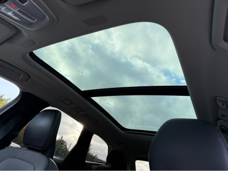 2022 Volvo XC60 2.0 MOMENTUM AUTO €38,450 thumbnail