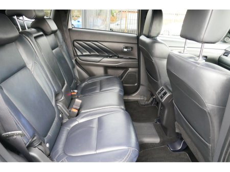 2020 Mitsubishi Outlander 2.4 DYNAMICS PHEV 221 €23,500 thumbnail