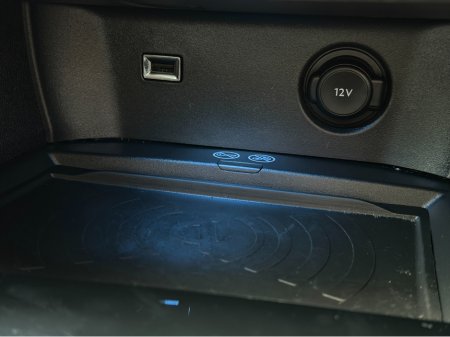 2020 Peugeot 3008 WIRELESS PHONE CHARGER..2 KEYS €8,048 thumbnail