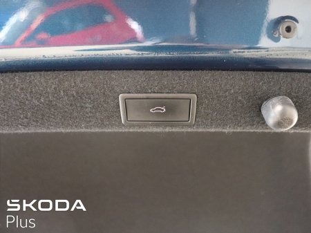 2023 Skoda Superb - thumbnail 27