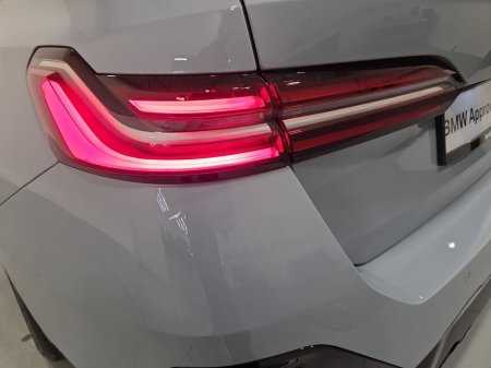 2025 BMW 5 Series - thumbnail 20