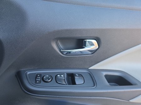 2017 Nissan Micra - thumbnail 13